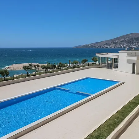 Tilosofi Luxury شقة *