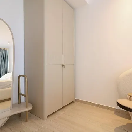 Tilosofi Luxury * ساراندا