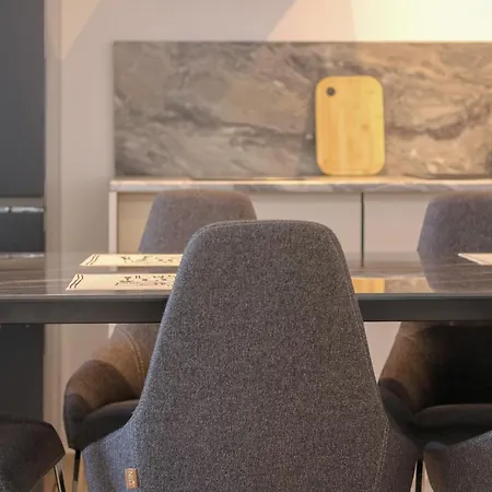 Tilosofi Luxury 아파트